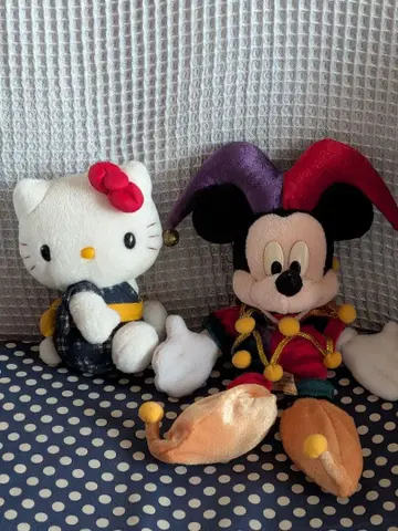 Hello Kitty & Mickey Mouse 봉제 인형 세트