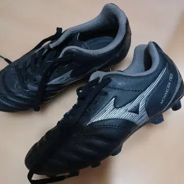 Mizuno 블랙 축구화 19.5cm