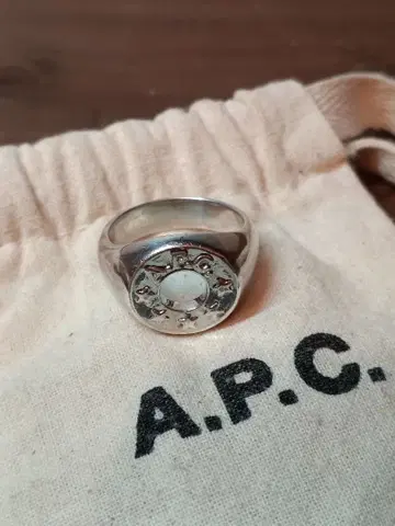 A.P.C. 시그넷 반지 실버 반지