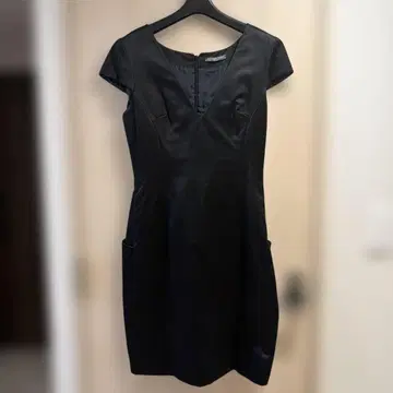 Alexander McQueen 블랙 슬리브리스 원피스
