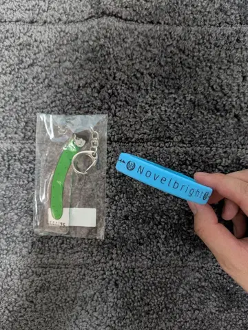 Novelbright 러버 밴드 아크릴 키링