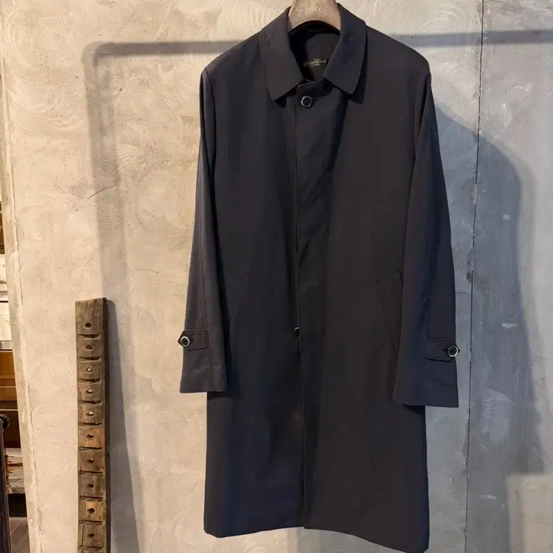 꼬르넬리아니 맥코트 남성100