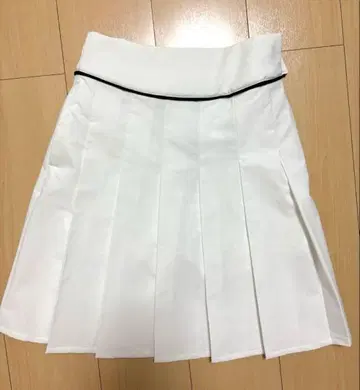 아디다스 골프 스커트 화이트 플리츠 이너 팬츠 포함 XS