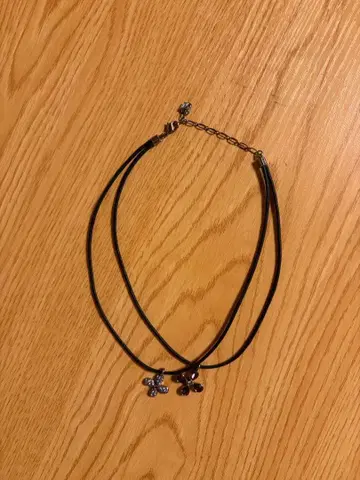 SWAROVSKI 스와로브스키 플라워 모티브 목걸이