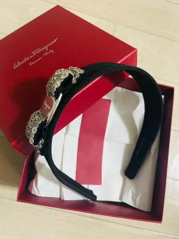페라가모 Ferragamo 비쥬 머리띠