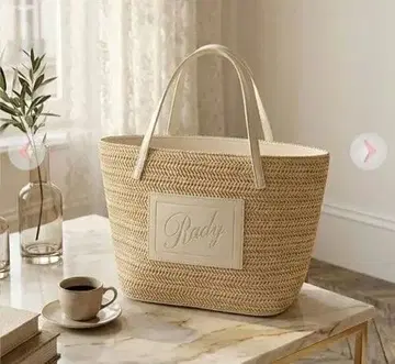 Rady 로고 플레이트 바스켓 토트백 화이트
