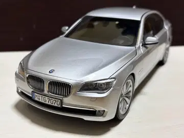 1/18 BMW 7시리즈 750Li F02 미니카 교쇼