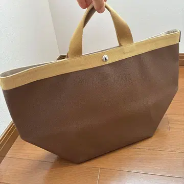 새상품급 에르베샤 펠리에 725GP 토프 골드 케어 카드 수납 가방