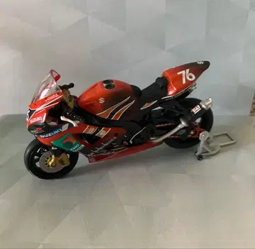 Suzuki GSX-R 1000 76 미니어처 바이크 요시무라 1/24