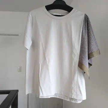 미사용 새상품 ROSIEE 비대칭 레이스 절개 반팔 T셔츠 F
