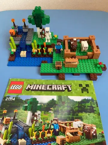 LEGO Minecraft 21114 농장