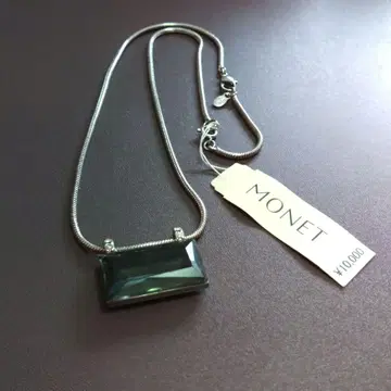 MONET 목걸이 스퀘어 스톤 실버 컬러