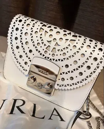 가격 인하 [ FURLA ] 미사용 메트로폴리스 숄더백