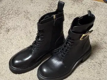 주말 가격 인하 ZARA 레이스업 부츠 블랙 39