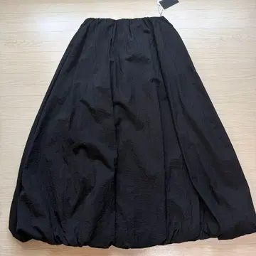 [정가 17,000엔] Aga 바스락 롱 스커트 블랙 야마다야 M