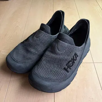 HOKA ONEONE RESTORE TC BLACK / BLACK