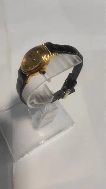 TISSOT 여성용 손목시계 골드 컬러 작동 미확인