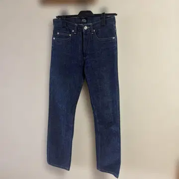 A.P.C. NEW STANDARD 스트레이트 데님 26인치