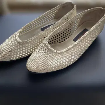 요시에 이나바 메쉬 플랫슈즈