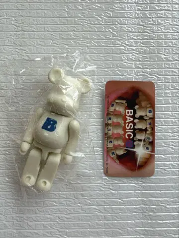 [ BE@RBRICK ] 베어브릭 BASIC B (100%)