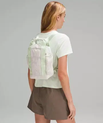 새상품급 lululemon 메쉬 미니 백팩 룰루레몬 그린 화이트