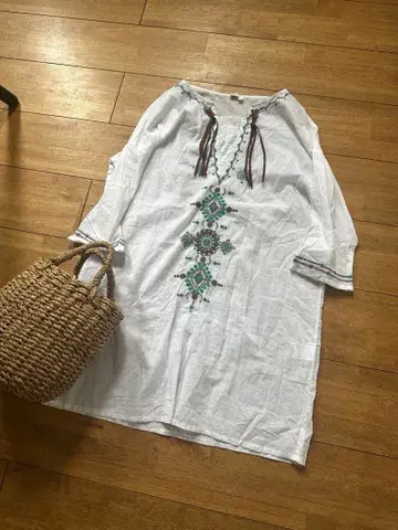 티티카카, 자수 튜닉, 차이하네, 마라이카, 에스닉 계열