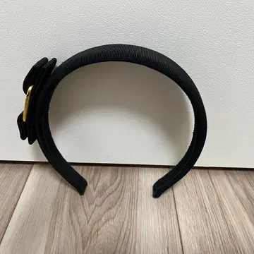 페라가모 머리띠