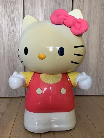 키티짱의 입상