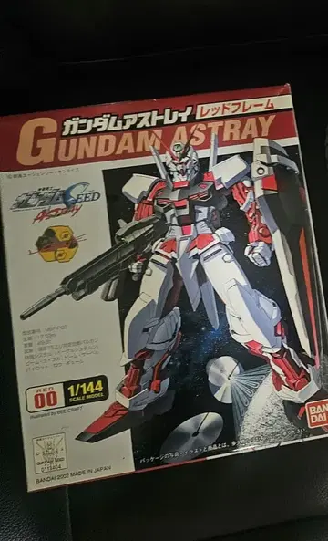 기동전사 건담 SEED ASTRAY 레드 프레임 1/144 미조립