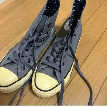 Converse 하이컷 스니커즈 그레이 도트 무늬