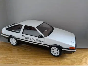 아오시마 1/24 이니셜D 후지와라 타쿠미 AE86 트레노 완성품