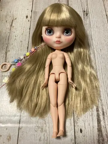 커스텀 아이시 인형