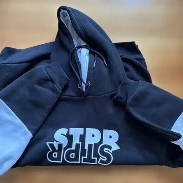 STPR 로고 풀오버 후드티 블랙 화이트