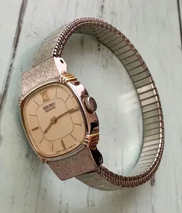 [새상품 배터리] 1982년 제조 스와세이코샤 SEIKO 빈티지 금 은