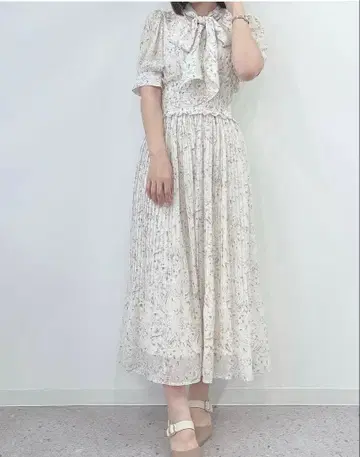 안미르 꽃무늬 원피스 evelyn 자매 브랜드
