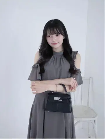 mipiarl 미피알 오픈 숄더 플레어 원피스