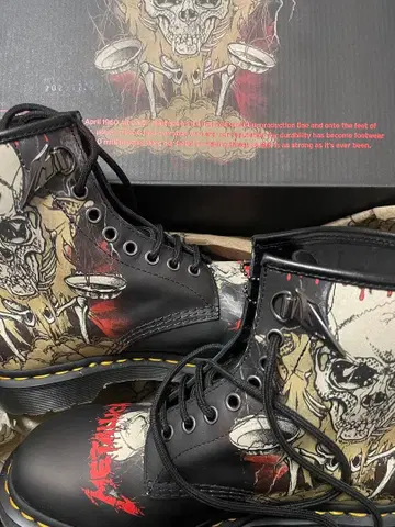 Dr. Martens Metallica 1460 부츠