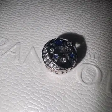 [ 새상품급 ] PANDORA 달과 별 참 실버 S925 블루 네이비