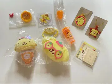 폼폼푸딩 산리오 가챠 식품 완구 등
