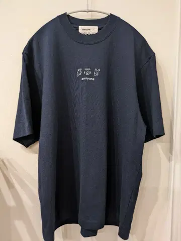 everyone j.30000 buddies short sleeve t