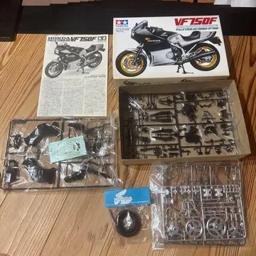 TAMIYA 1/12 혼다 VF750F 프라모델 노후화