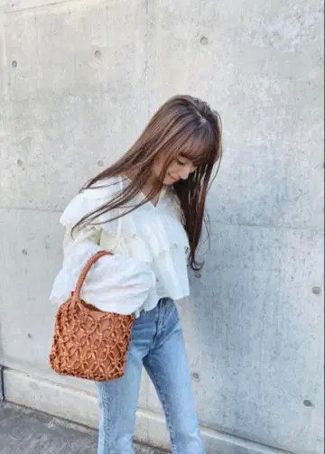 택 포함 새상품 마우지 마크라메 핸드백 브라운