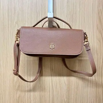 [ 새상품/미사용품 ] Tommy Hilfiger 숄더백 브라운