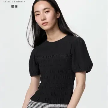 유니클로 UNIQLO 세실리 반센 셔링 볼륨 슬리브 T 반팔