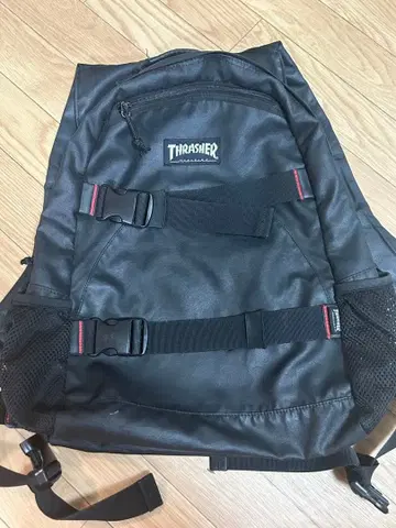 THRASHER 백팩