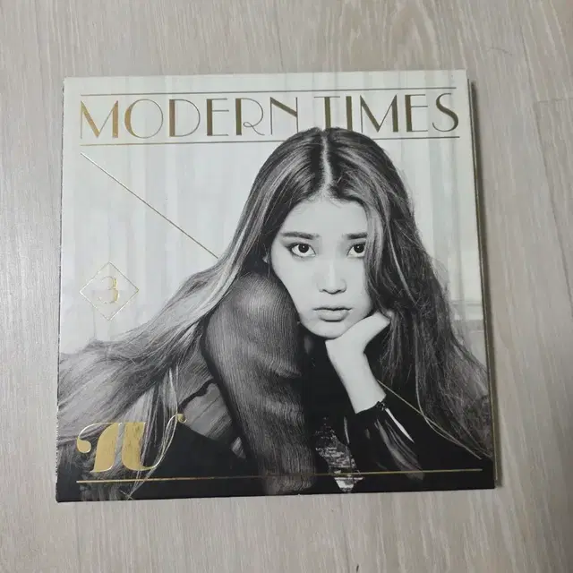 아이유 Modern Times 앨범