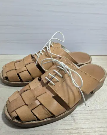 Hender Scheme 꼬임 가죽 샌들