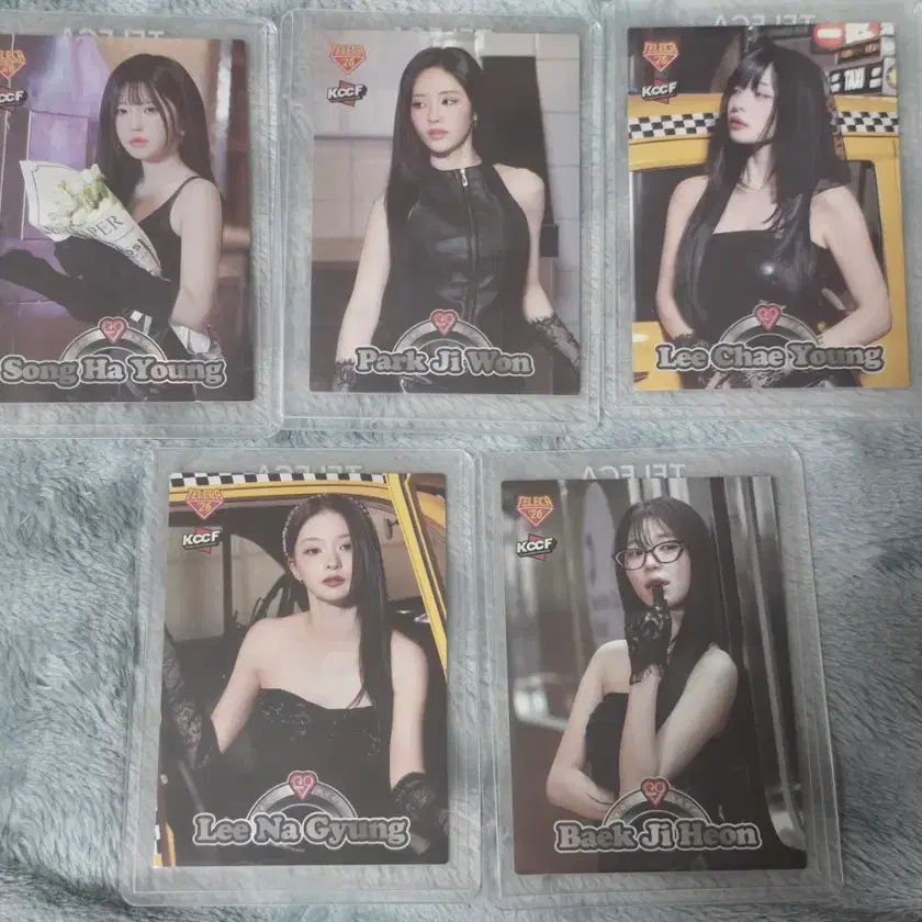 Buy FROMIS_9 Signed albums, Rare photocards on Bunjang!