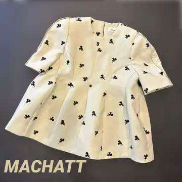 [ 새상품급 ] MACHATT 마차트 꽃무늬 자수 필름 풀오버 상의