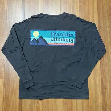Franklin Climbing 롱T 백 프린트 4 사이즈